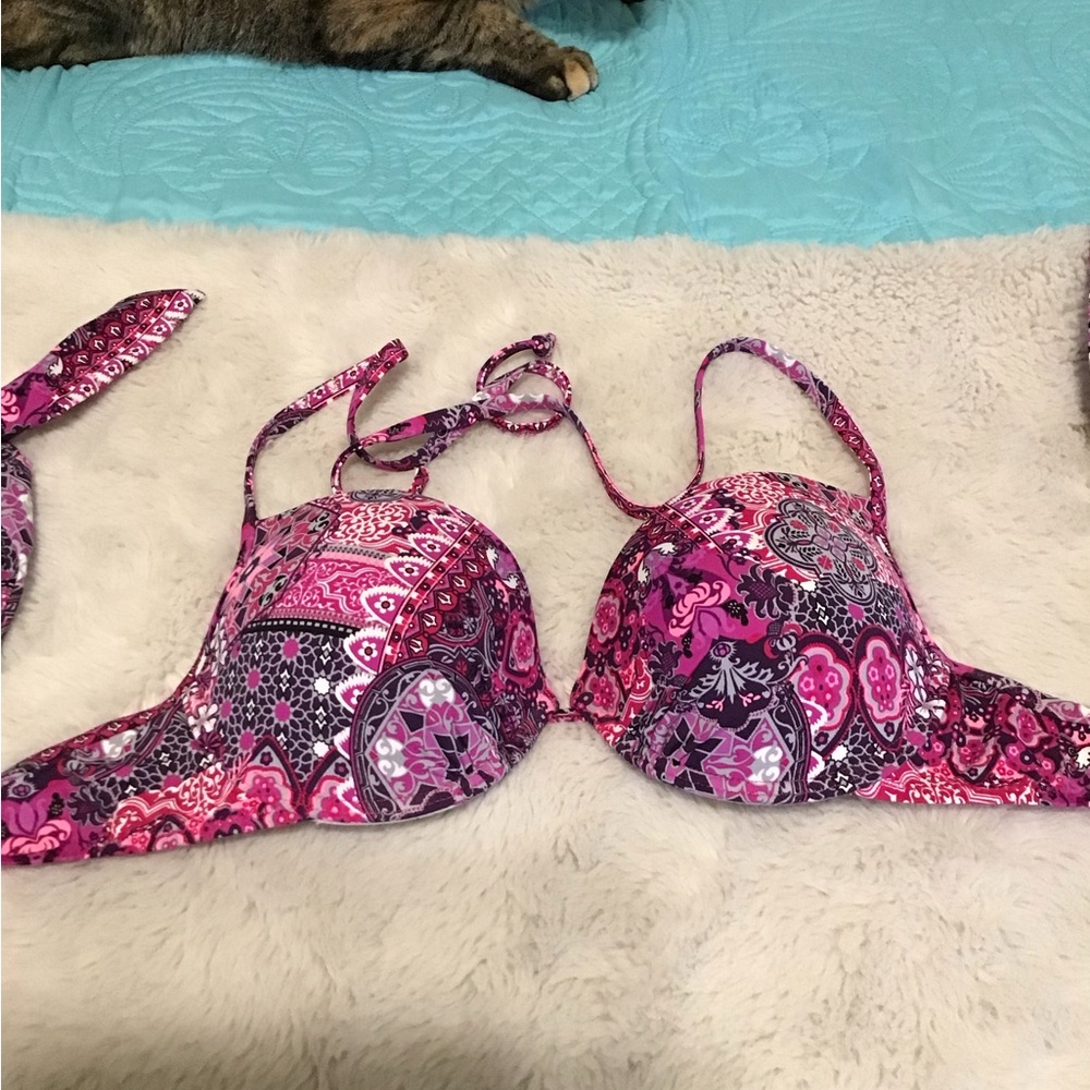 VENUS Pink and Purple Paisley Patterned Bikini Top